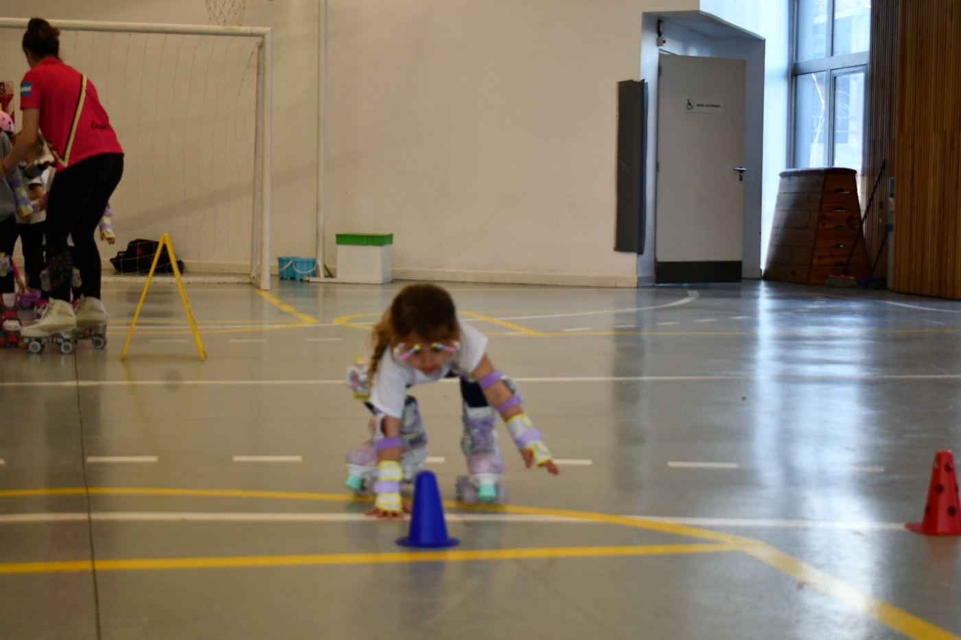 Alumna en circuito de conos